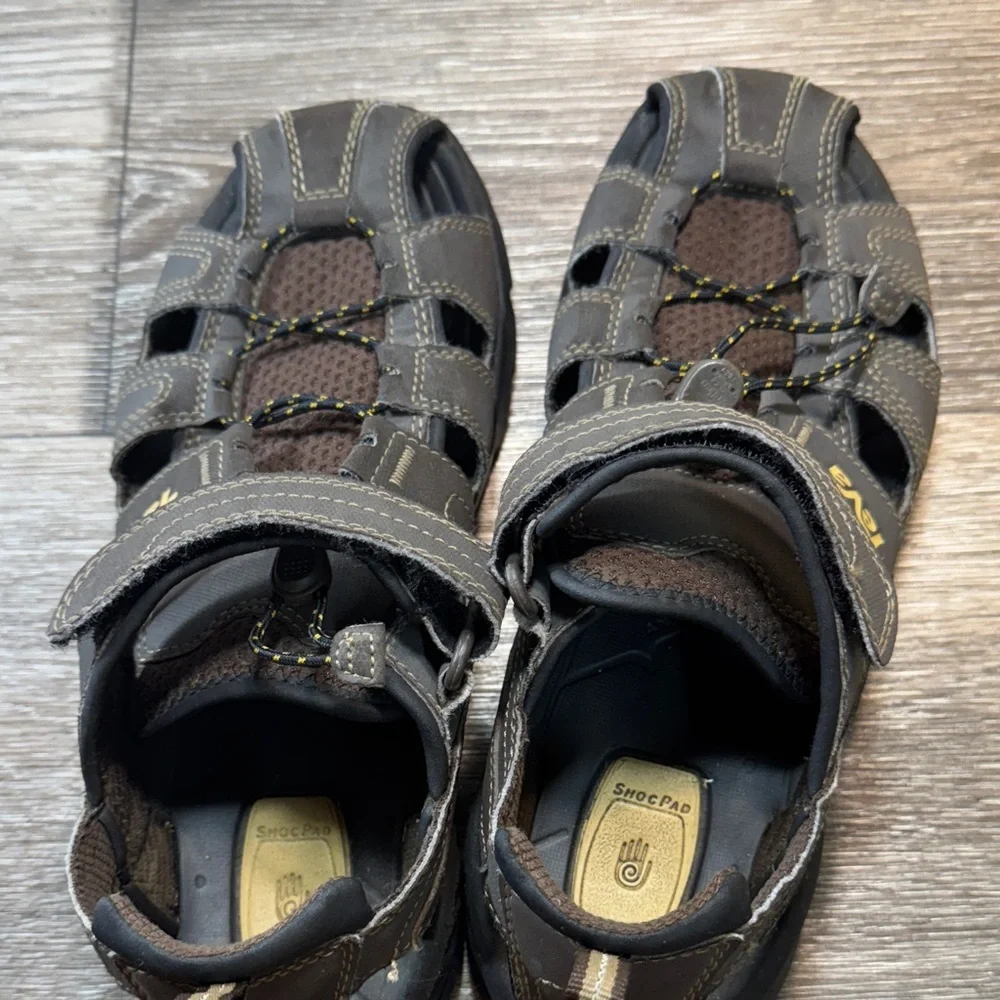Teva men’s Sandals size 8 (s99)